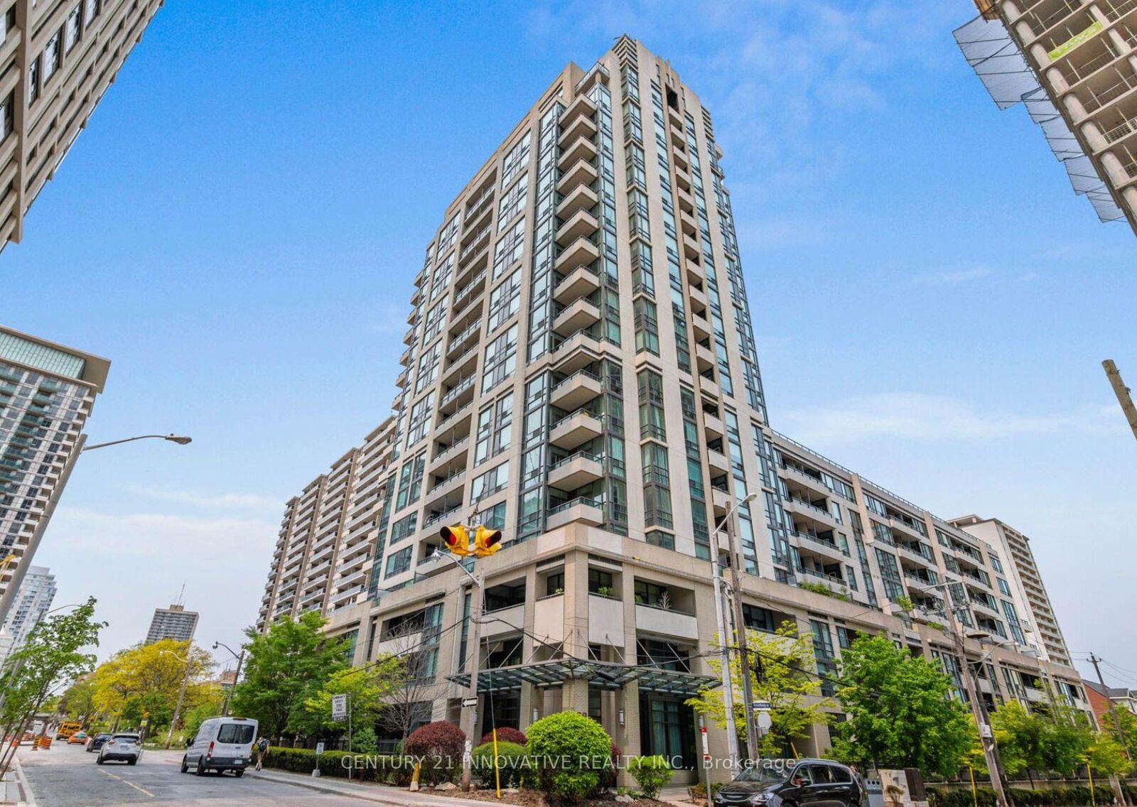 Property Photo:  88 Broadway Avenue 405  ON M4P 0A5 