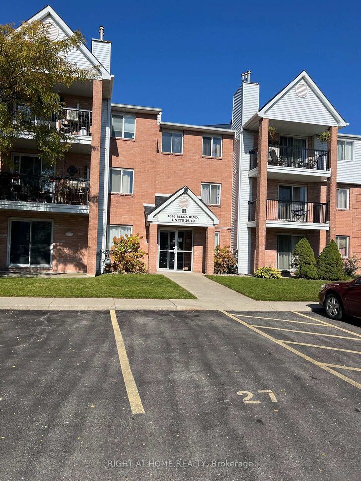 Property Photo: 1096 Jalna Boulevard 38 ON N6E 3B8