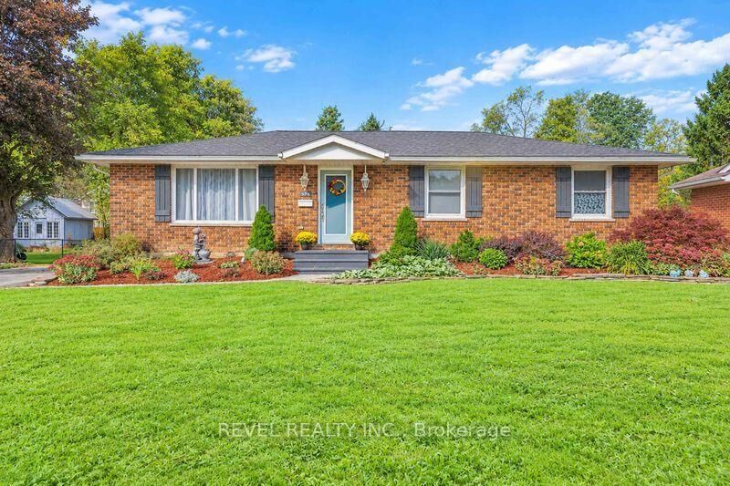 Property Photo:  378 Beamish Street  ON N5L 1H5 