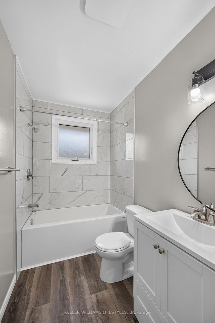 Property Photo:  42 Stroud Crescent  ON N6E 1Z6 