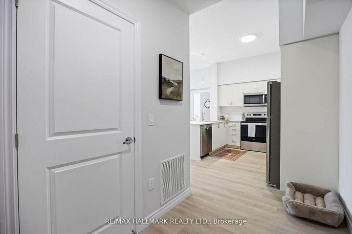 Property Photo:  70 Dean Avenue 810  ON L4N 0C2 