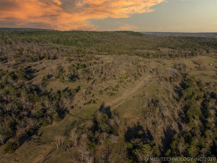 Property Photo:  E 1860 Road  OK 74557 