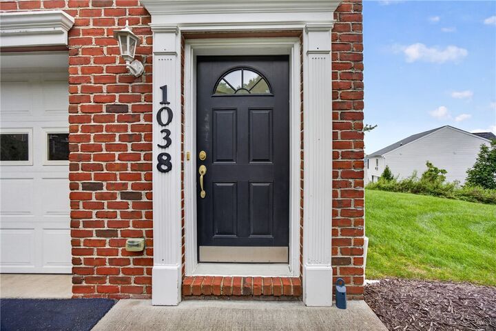Property Photo: 1038 Woodlawn Dr PA 15317