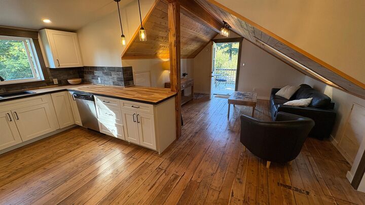 Property Photo:  25027 Robertson Crescent 01  BC V4W 1W7 