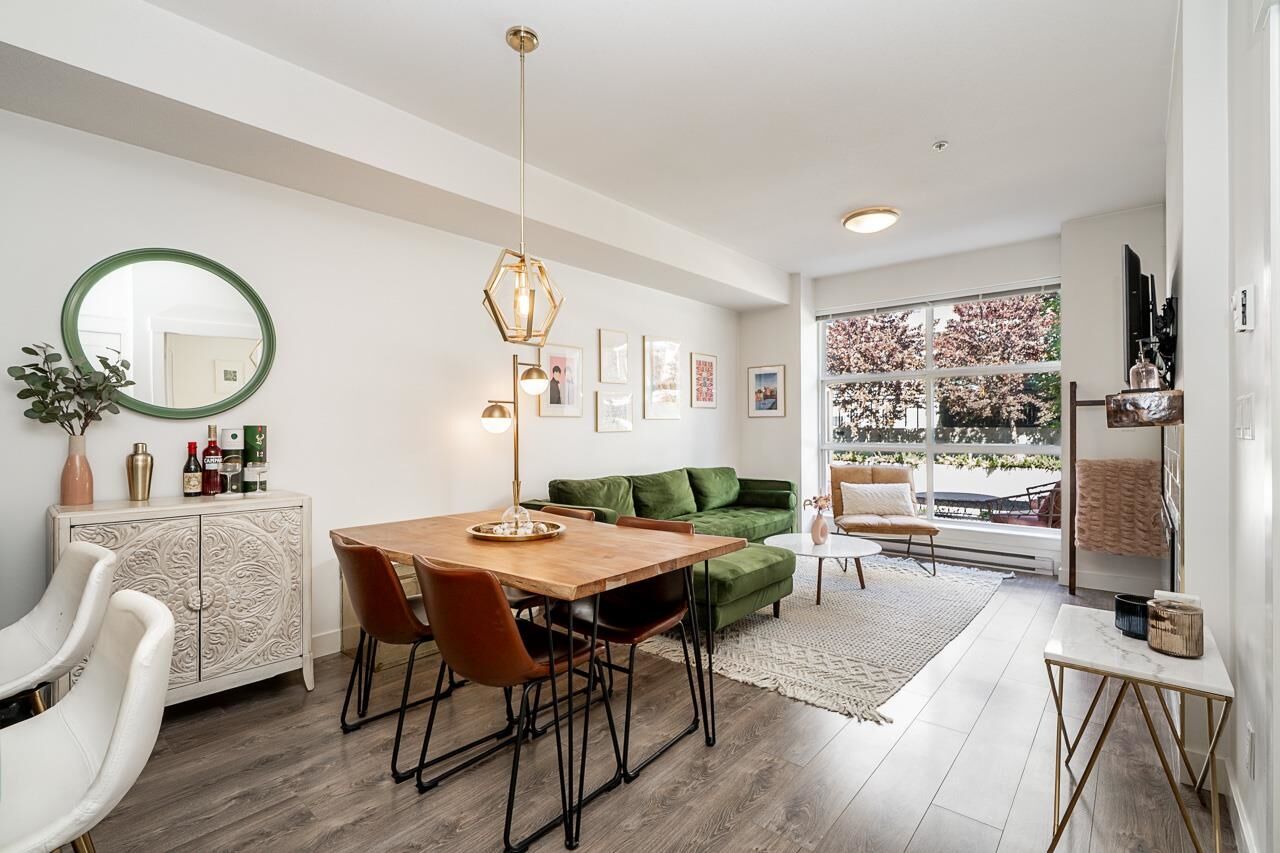 Property Photo:  827 Roderick Avenue 210  BC V3K 0E3 