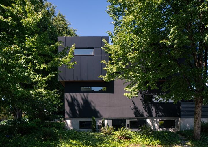 Property Photo:  91 East 40th Ave  BC V5W 1L3 