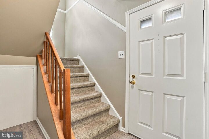 Property Photo:  663B Rose Hollow Drive 663B  PA 19067 