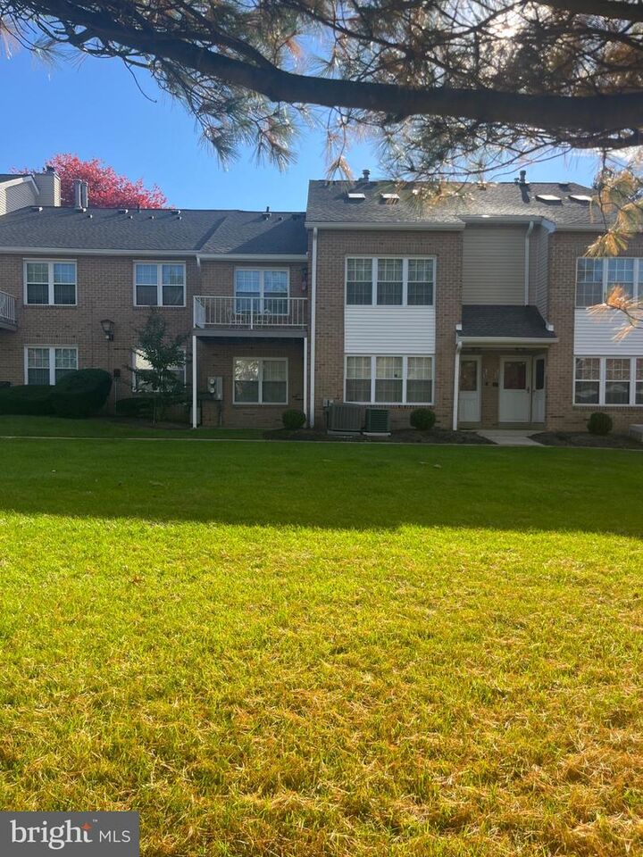 Property Photo:  604 Valley Glen Road Condo 294  PA 19027 