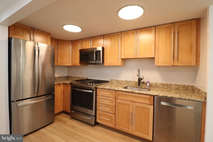 Property Photo: 870 N 28th Street 112 PA 19130