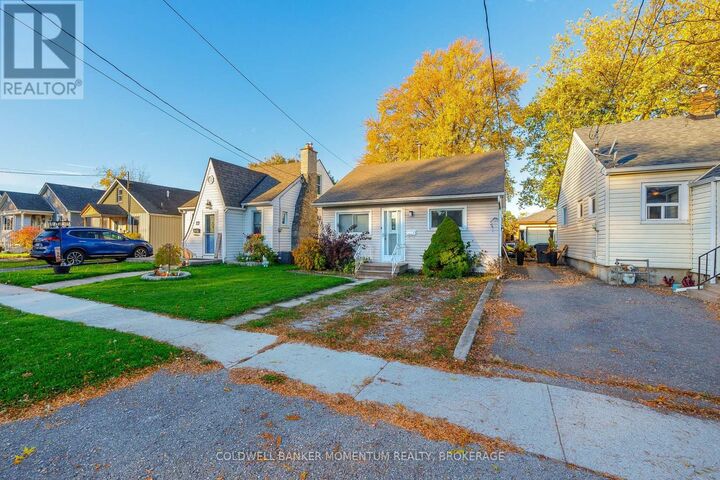 Property Photo:  15 Wallace Avenue South  ON L3B 1R4 