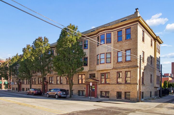 Property Photo: 102 Hamilton Avenue OH 43203