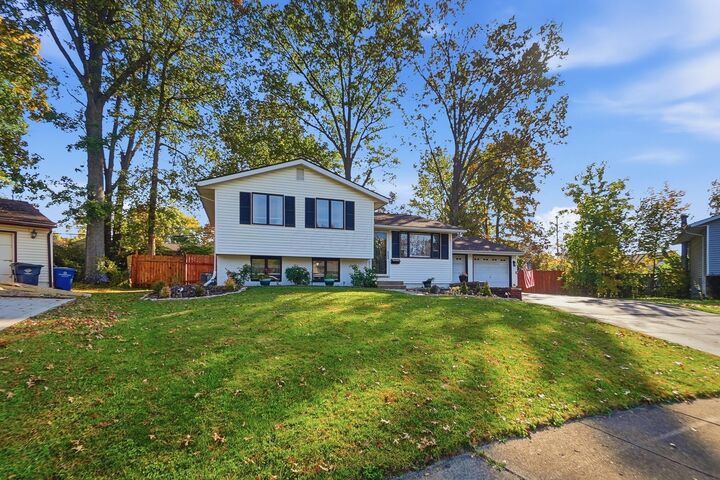 Property Photo: 1556 Lexdale Court OH 43068
