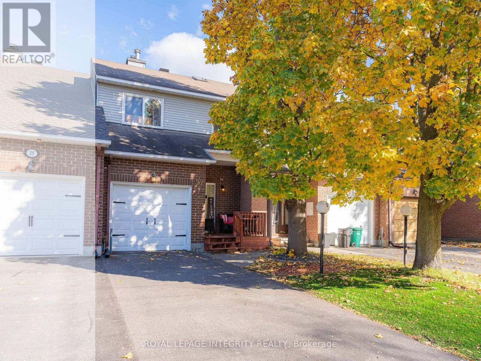 Property Photo:  27 Danaher Drive  ON K2J 3Y5 