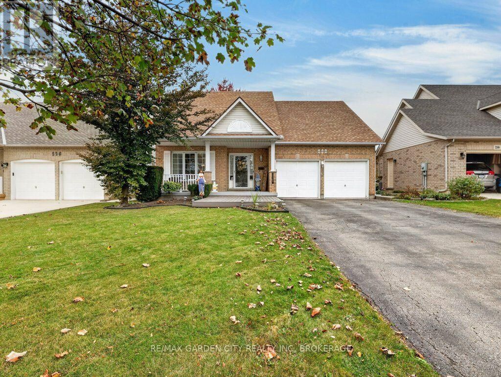 Property Photo:  222 Summers Drive  ON L2V 5A6 