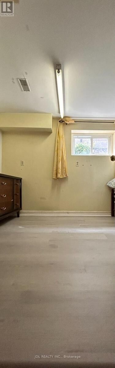 Property Photo:  186 Wilfred Ave Avenue  ON M2N 5C9 
