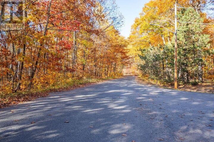Photo de la propriété:  Lot 1 Douglas Dr  ON P6A 6K4 