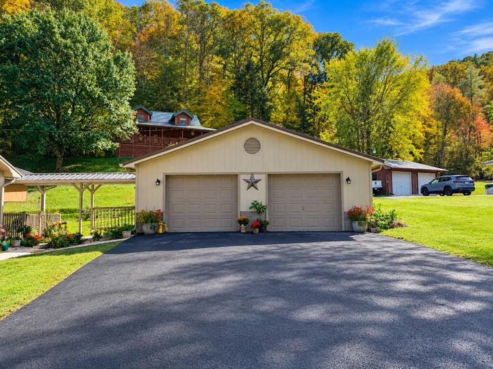 Property Photo: 449 Saltwell Road KY 41228