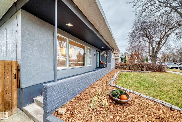 Property Photo: 5003 46 Avenue AB T9A 0H4
