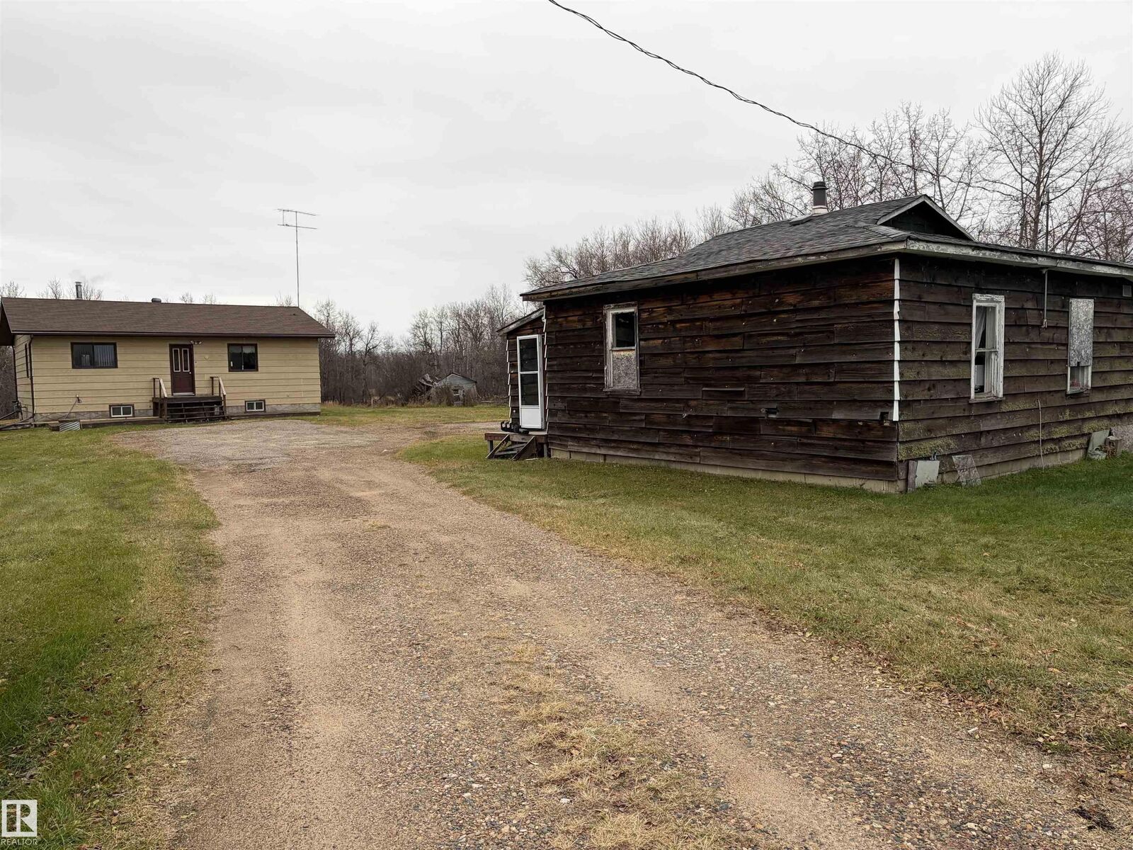 Property Photo:  41523 Twp Rd 624  AB T0A 1S1 