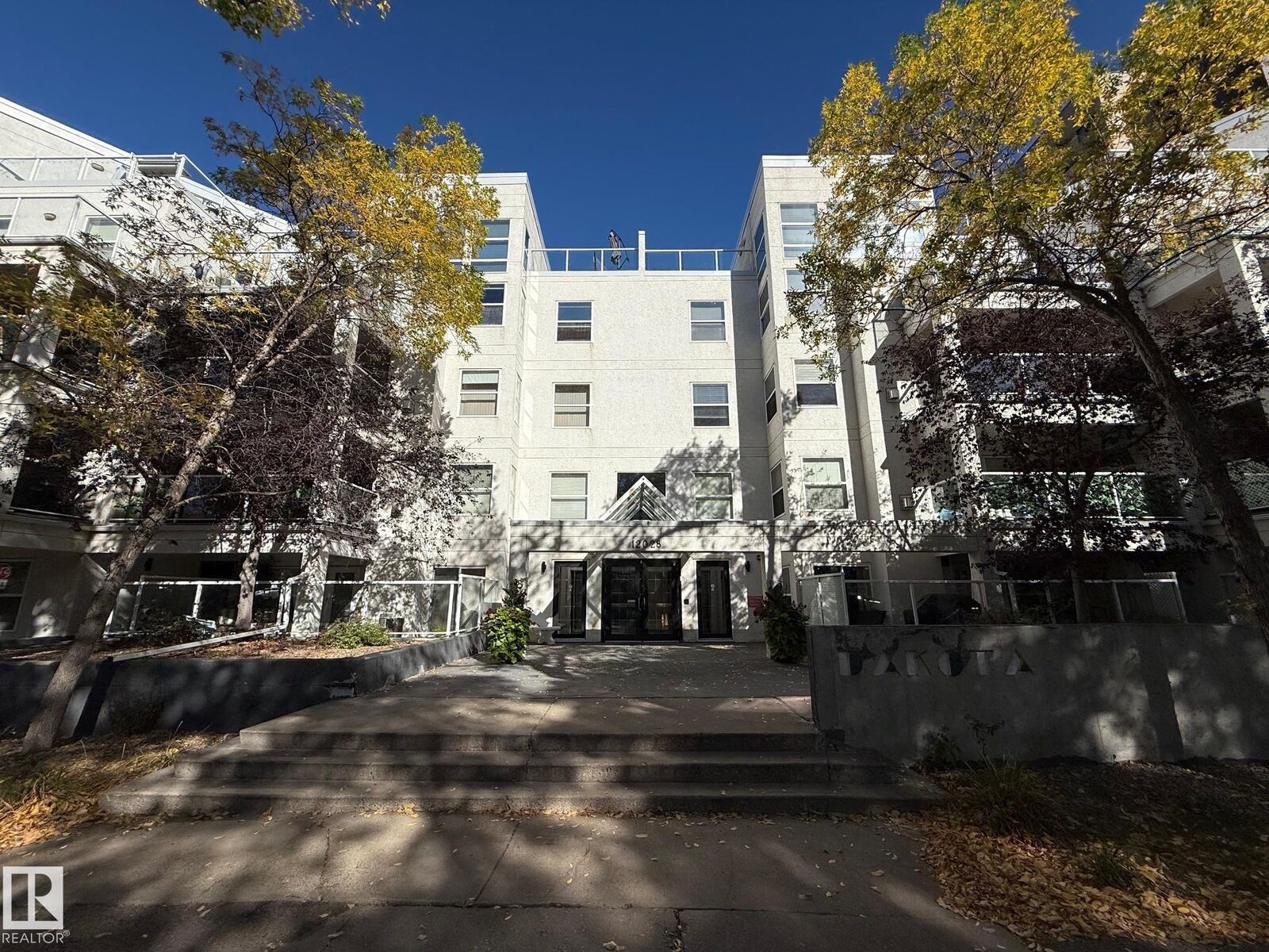 Property Photo:  12028 103 Avenue NW 404  AB T5K 2T9 