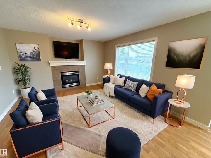 Property Photo:  8602 Southfort Boulevard 11  AB T8L 0J8 