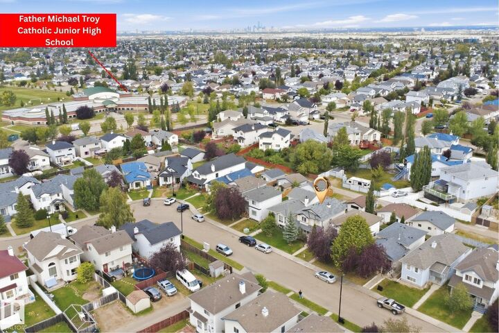 Property Photo: 2122 37 Avenue NW AB T6T 1S2