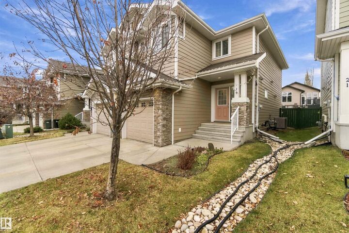 Property Photo:  219 Charlotte Way 19  AB T8H 0T3 