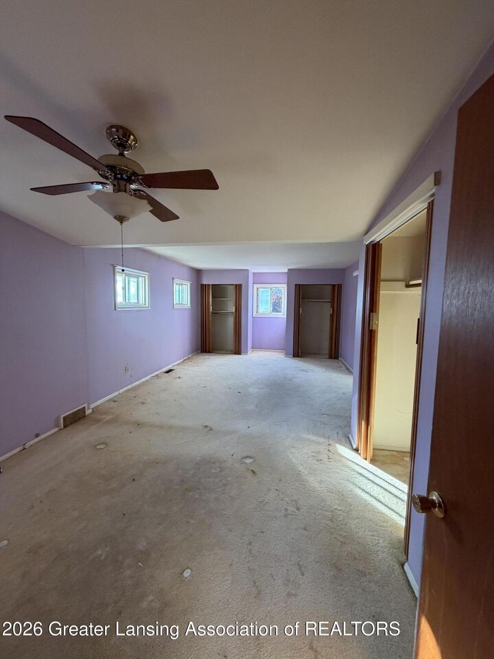 Property Photo:  1527 N Hayford Avenue  MI 48912 