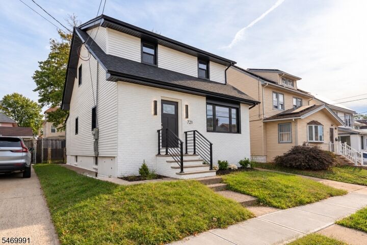 Property Photo:  721 Bailey Ave  NJ 07208 