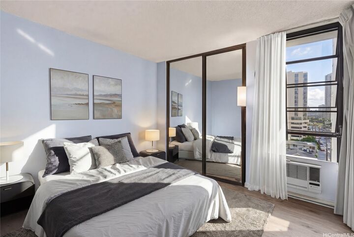 Property Photo:  2100 Date Street 703  HI 96826 