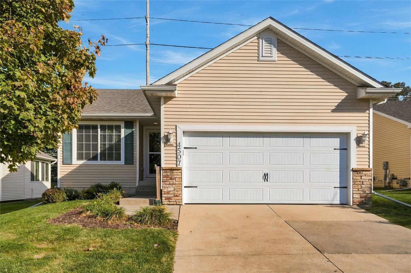Property Photo: 4507 143rd Street IA 50323