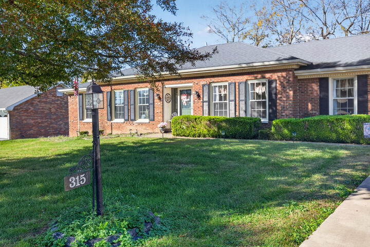 Property Photo: 315 Clearbrook Drive KY 40422