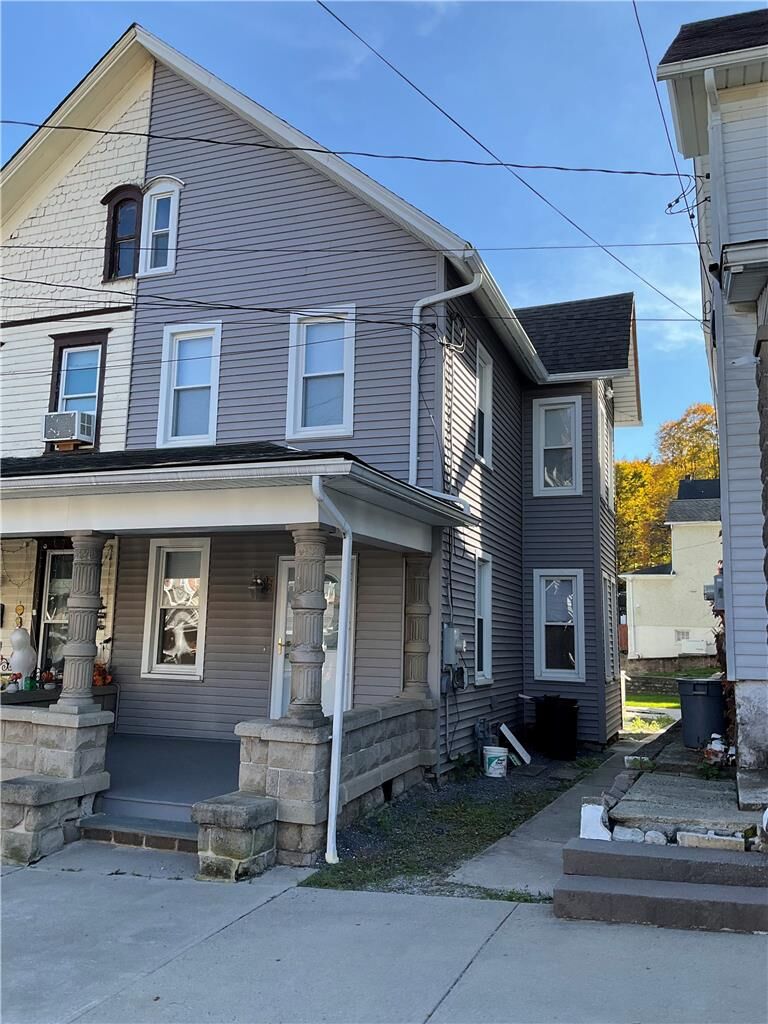 Property Photo: 332 Broadway PA 18013