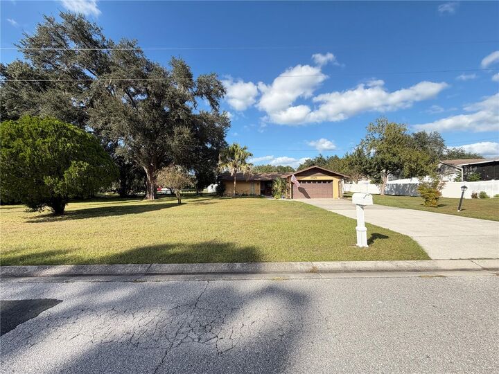 Property Photo:  35415 Janine Drive  FL 33541 