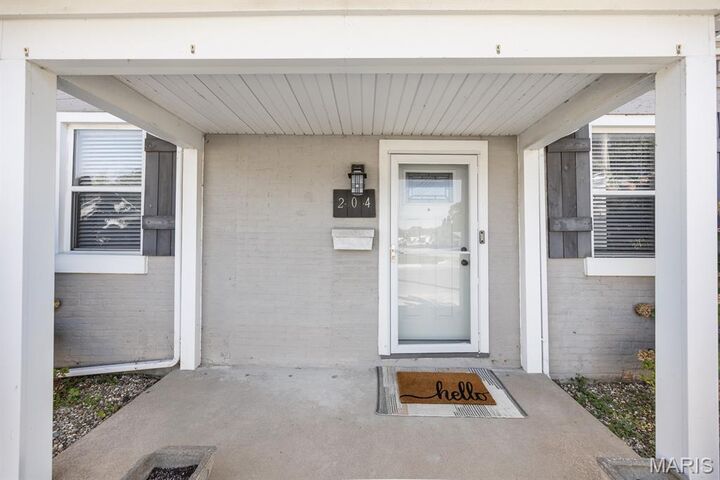 Property Photo:  204 E Laurel Street  IL 62260 