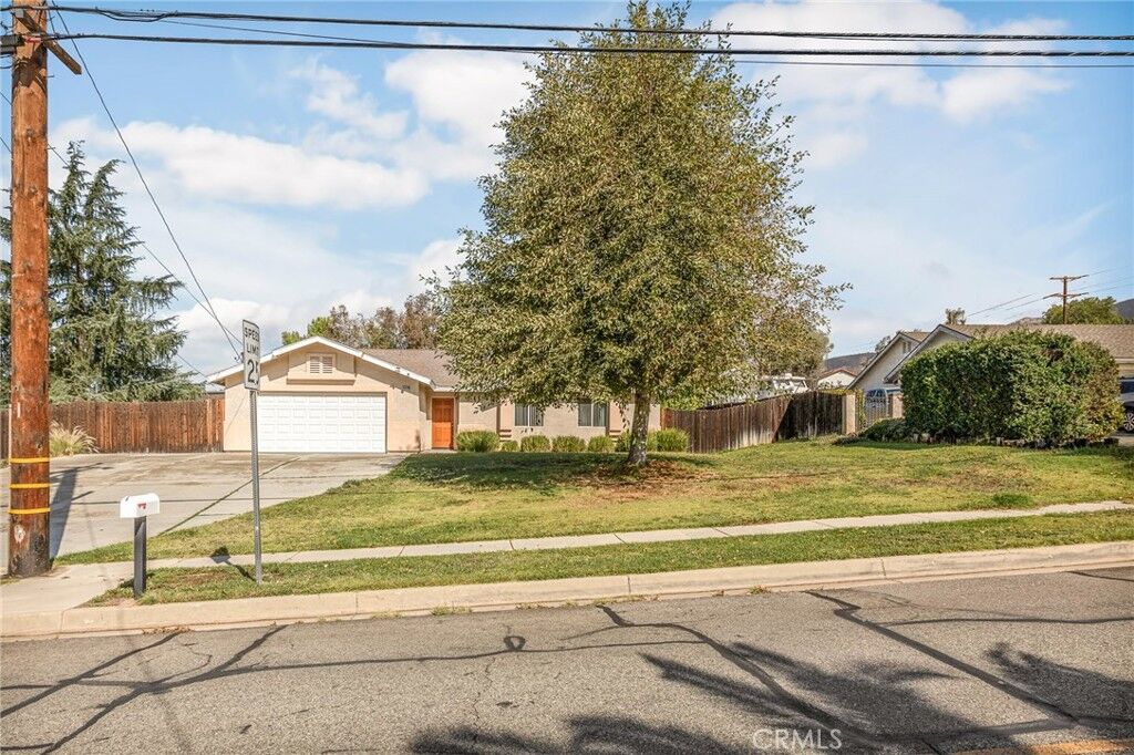 Property Photo:  35656 Date  CA 92399 