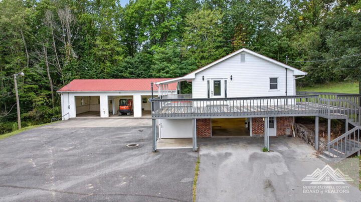 Property Photo:  7060 New Hope Rd  WV 24701 