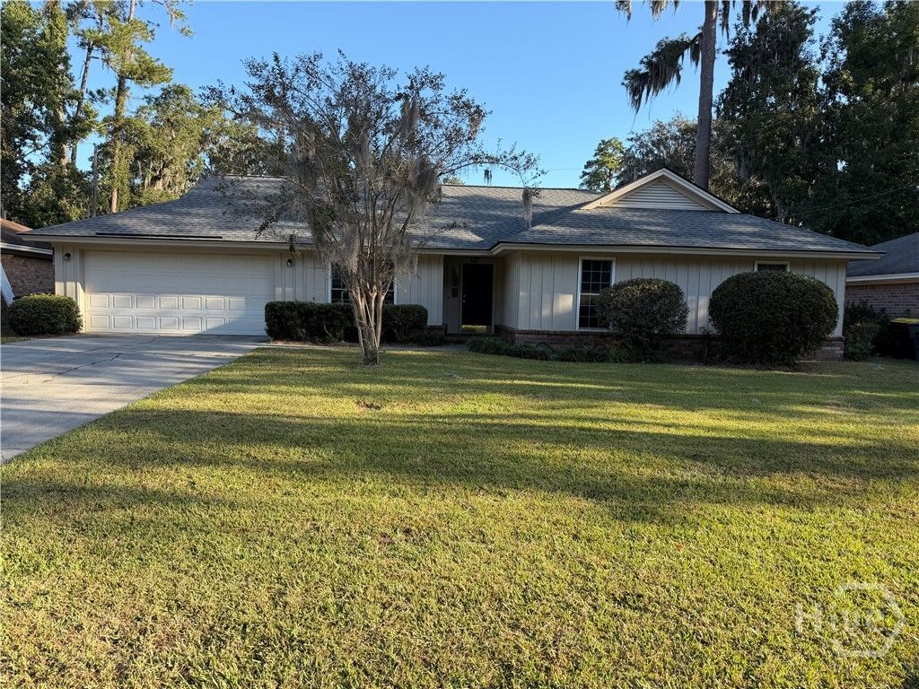 Property Photo: 512 Stuart Court GA 31405