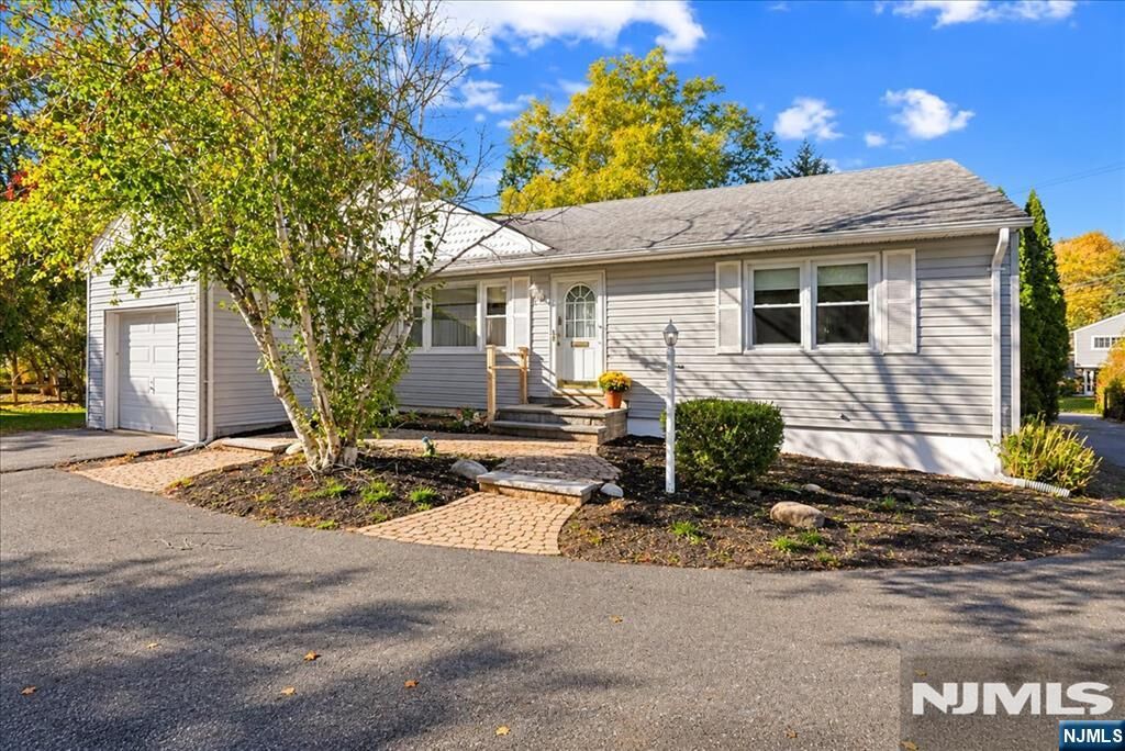 Property Photo:  165 Franklin Turnpike  NJ 07401 