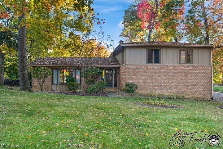 Property Photo:  2958 Sherbrook Drive  OH 44685 