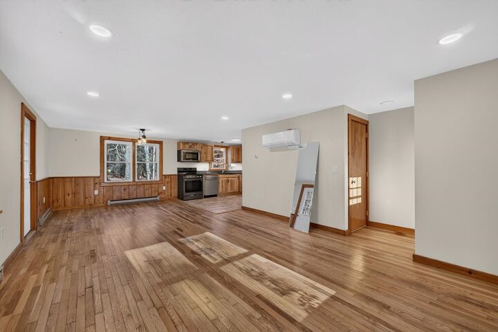 Property Photo:  949 Manns Hill Road  NH 03561 