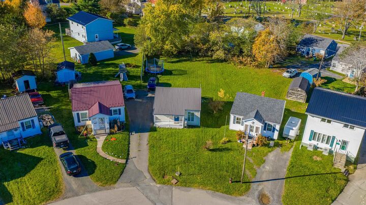 Property Photo:  17 Highland Drive  NS B2H 4C3 