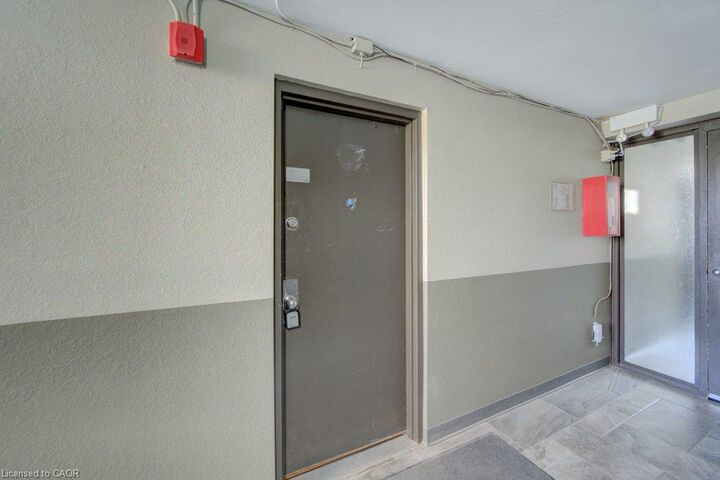 Property Photo:  317 Erb Street W 1  ON N2L 1W4 