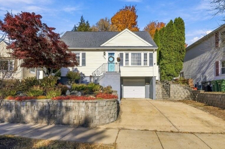 Property Photo: 559 Main St MA 02472