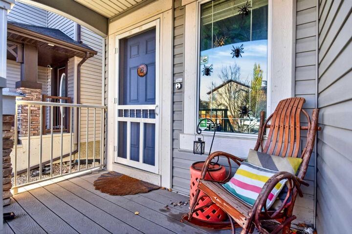 Property Photo:  322 Kingsbury View SE  AB T4A 0E7 