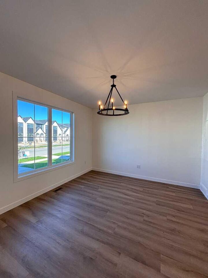 Property Photo:  2807 16 Avenue  AB T1M 1N1 