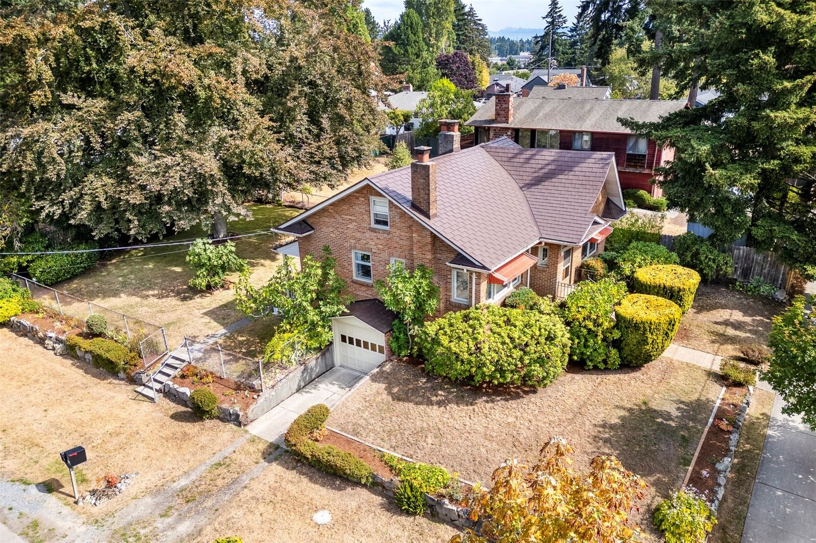 Property Photo: 506 N 125th Street WA 98133