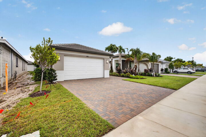 Property Photo: 12446 SW High Tide Road FL 34987