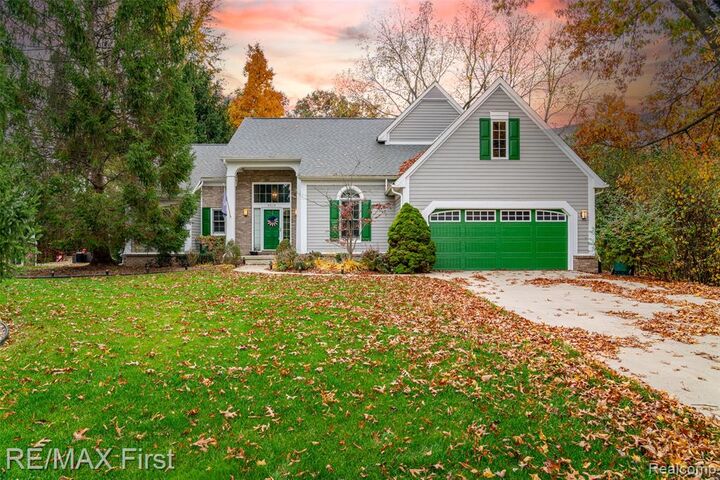 Property Photo:  6839 Hubbard Circle  MI 48348 