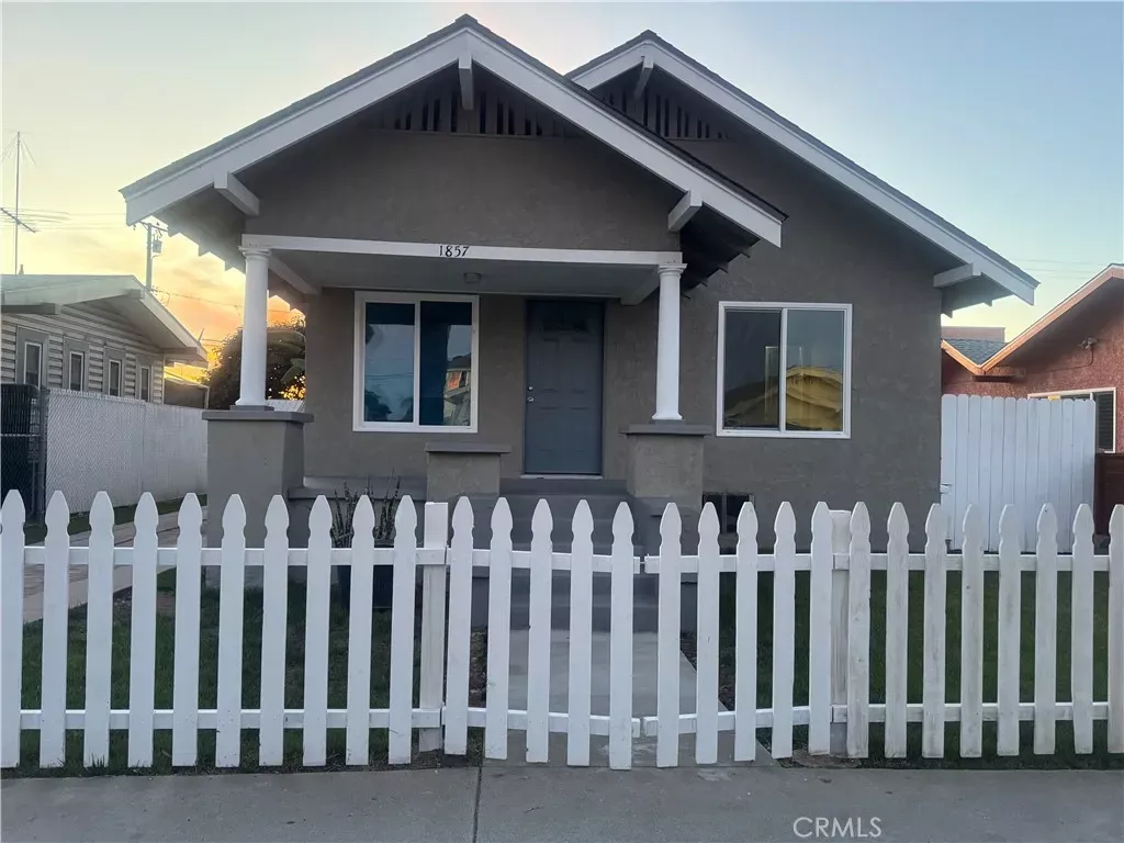 Property Photo:  1857 Lime  CA 90806 